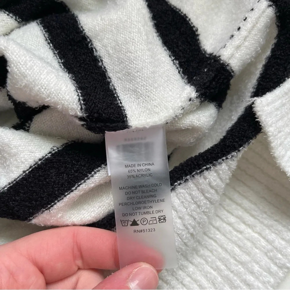 Vince Camuto White & Black Striped Chenille Turtleneck Sweater Xlarge Women’s - Picture 9 of 10